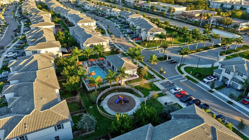 4668 NW 120th Way Coral Springs FL 33076