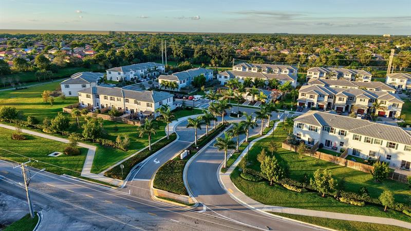 4668 NW 120th Way Coral Springs FL 33076