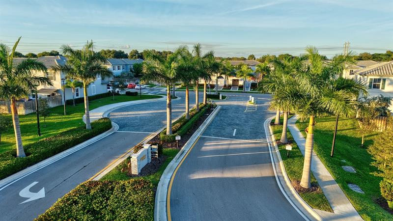 4668 NW 120th Way Coral Springs FL 33076