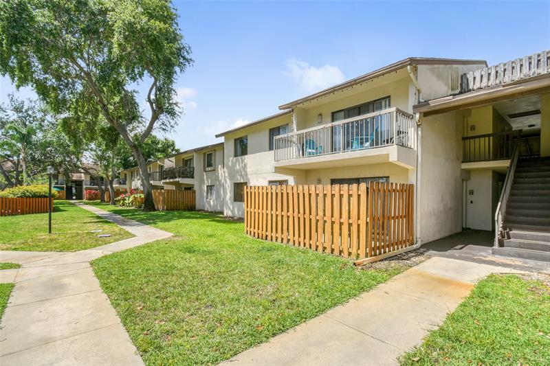 3402 Gardens East Drive Palm Beach Gardens FL 33410