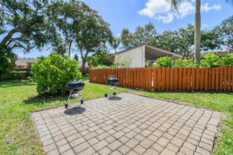 3402 Gardens East Drive Palm Beach Gardens FL 33410