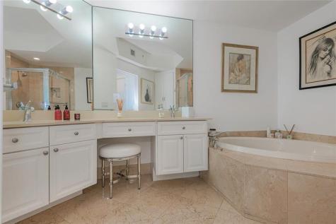 111 SE 8th Avenue Fort Lauderdale FL 33301