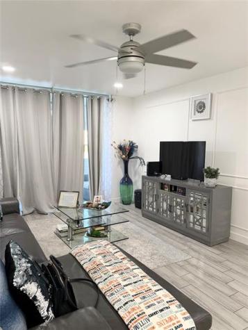 2950 W Sunrise Lakes Drive Sunrise FL 33322
