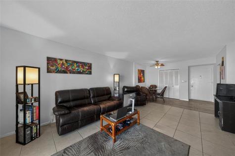 4400 Hillcrest Drive Hollywood FL 33021