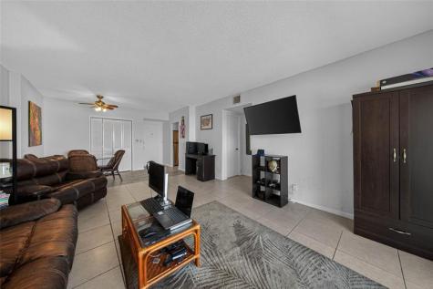 4400 Hillcrest Drive Hollywood FL 33021