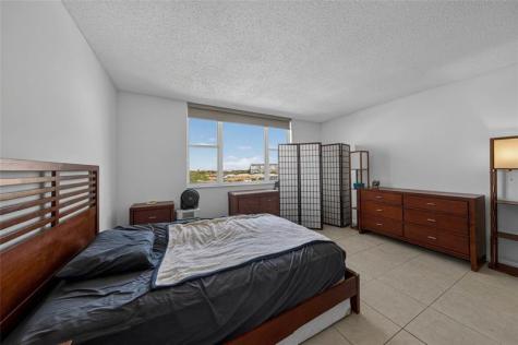 4400 Hillcrest Drive Hollywood FL 33021