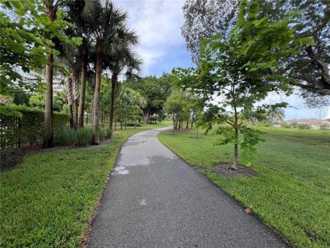 4400 Hillcrest Drive Hollywood FL 33021