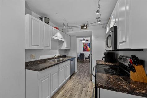 4400 Hillcrest Drive Hollywood FL 33021