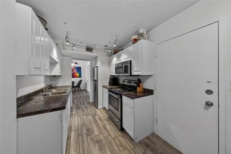 4400 Hillcrest Drive Hollywood FL 33021