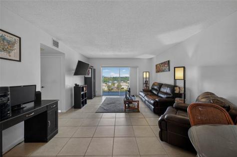 4400 Hillcrest Drive Hollywood FL 33021