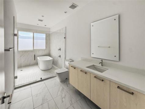 1044 NE 18th Avenue Fort Lauderdale FL 33309