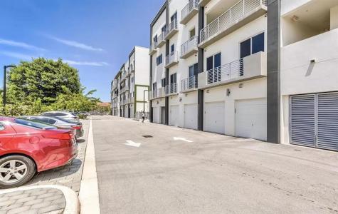 1044 NE 18th Avenue Fort Lauderdale FL 33309