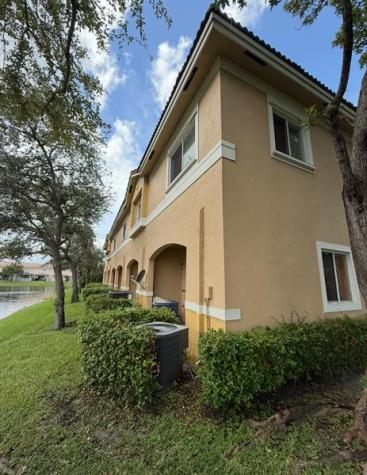 8800 Riverside Street Tamarac FL 33321