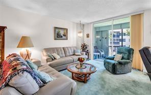 9511 N Hollybrook Lake Drive Pembroke Pines FL 33025