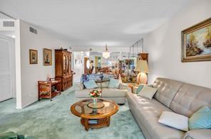 9511 N Hollybrook Lake Drive Pembroke Pines FL 33025