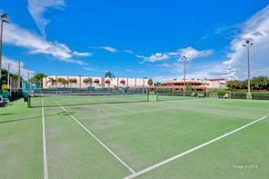 9511 N Hollybrook Lake Drive Pembroke Pines FL 33025