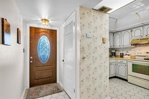 9511 N Hollybrook Lake Drive Pembroke Pines FL 33025