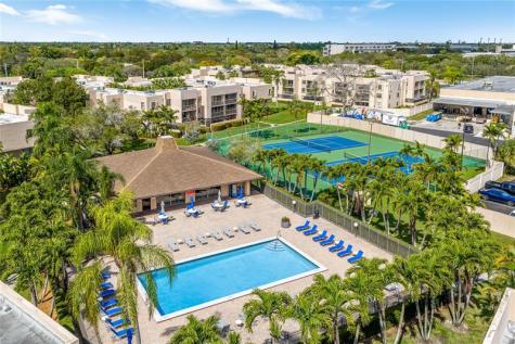 10425 SW 112th Avenue Miami FL 33176