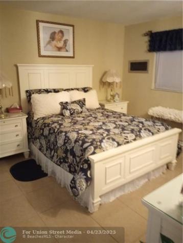 5131 W Oakland Park Boulevard Lauderdale Lakes FL 33313