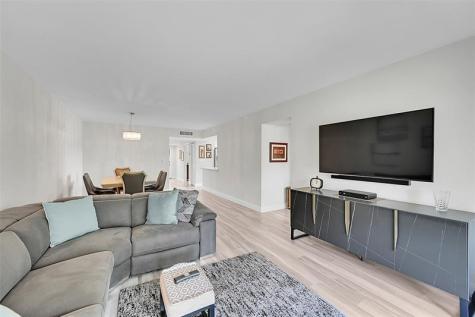 15450 Pembridge Avenue Delray Beach FL 33484