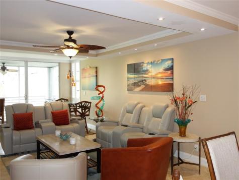 625 Oaks Drive Pompano Beach FL 33069