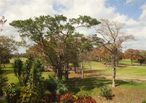 625 Oaks Drive Pompano Beach FL 33069