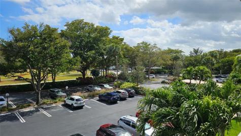 625 Oaks Drive Pompano Beach FL 33069