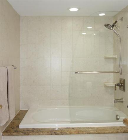 625 Oaks Drive Pompano Beach FL 33069