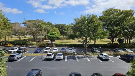 625 Oaks Drive Pompano Beach FL 33069