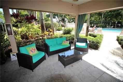 625 Oaks Drive Pompano Beach FL 33069