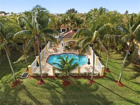 8146 SW 17 Court North Lauderdale FL 33068