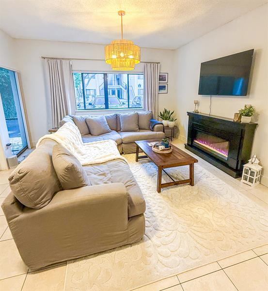 2445 SW 18th Terrace Fort Lauderdale FL 33315