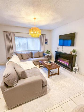 2445 SW 18th Terrace Fort Lauderdale FL 33315