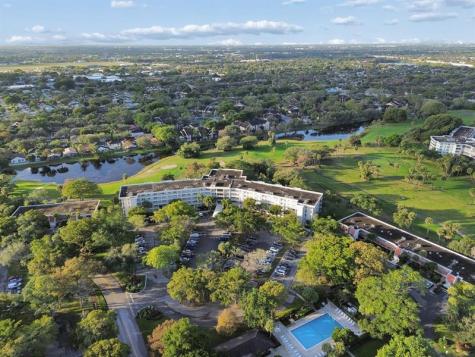 821 Cypress Boulevard Pompano Beach FL 33069