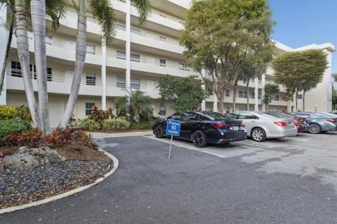 821 Cypress Boulevard Pompano Beach FL 33069