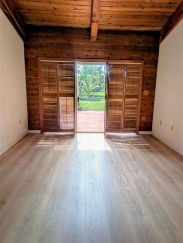 11180 Redwood Pembroke Pines FL 33026