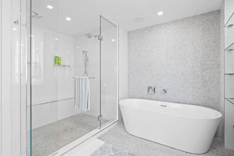 435 Bayshore Fort Lauderdale FL 33304