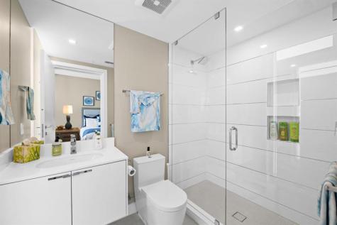 435 Bayshore Fort Lauderdale FL 33304