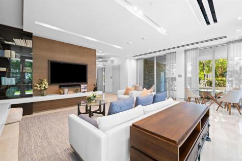 435 Bayshore Fort Lauderdale FL 33304