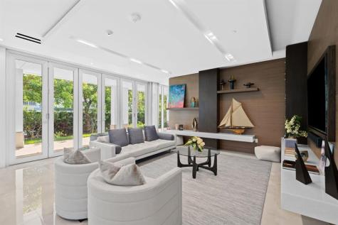 435 Bayshore Fort Lauderdale FL 33304