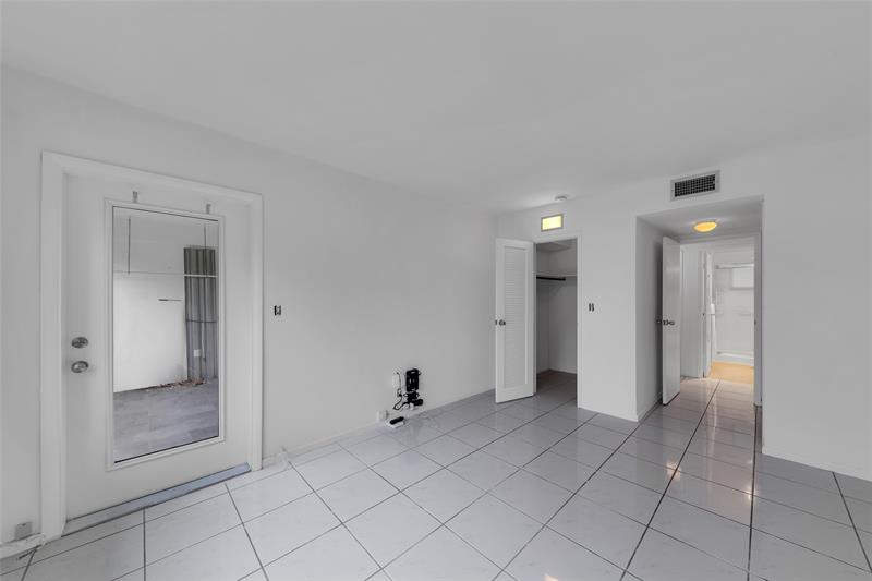 2151 NE 42nd Court Lighthouse Point FL 33064