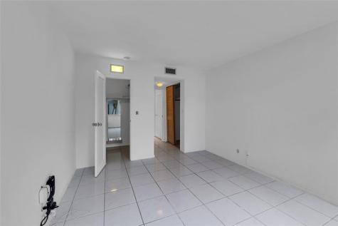 2151 NE 42nd Court Lighthouse Point FL 33064
