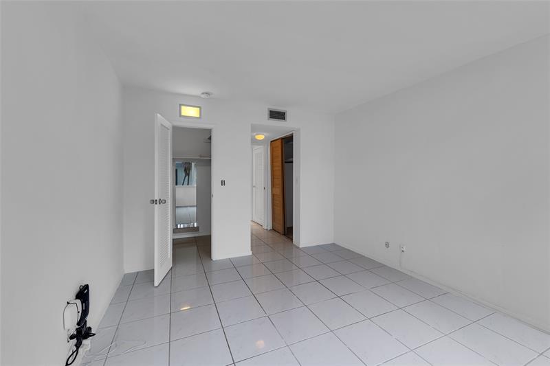 2151 NE 42nd Court Lighthouse Point FL 33064