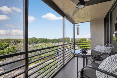 1000 Colony Point Circle Pembroke Pines FL 33026