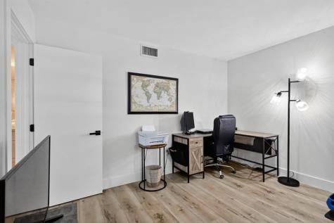 1000 Colony Point Circle Pembroke Pines FL 33026