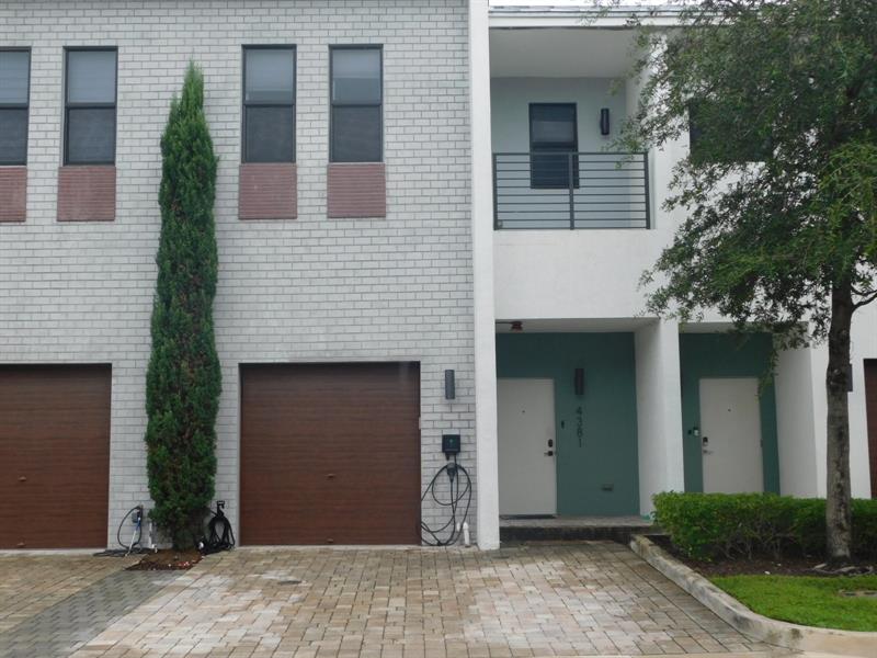 4381 NW 9th Street Plantation FL 33317