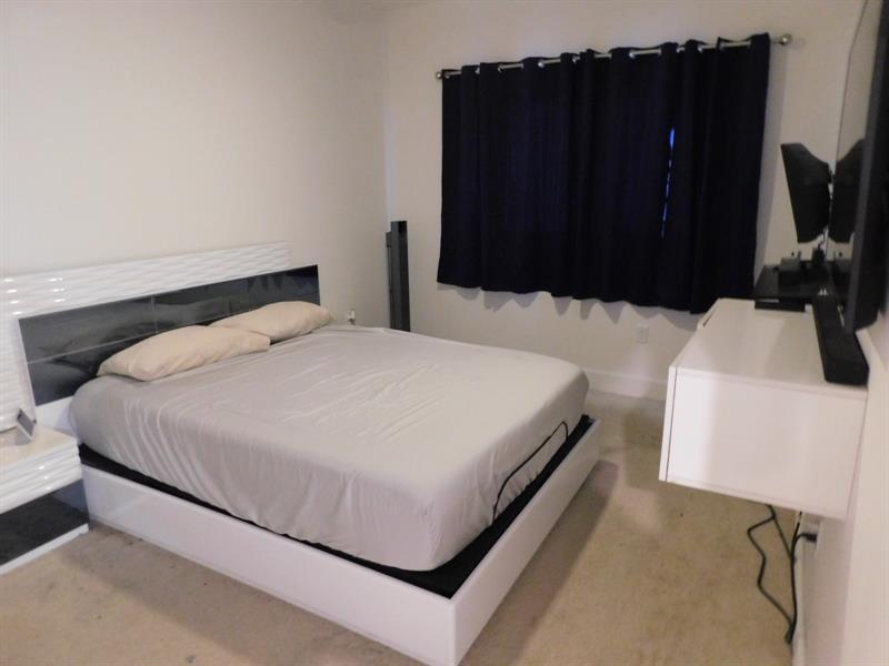 4381 NW 9th Street Plantation FL 33317