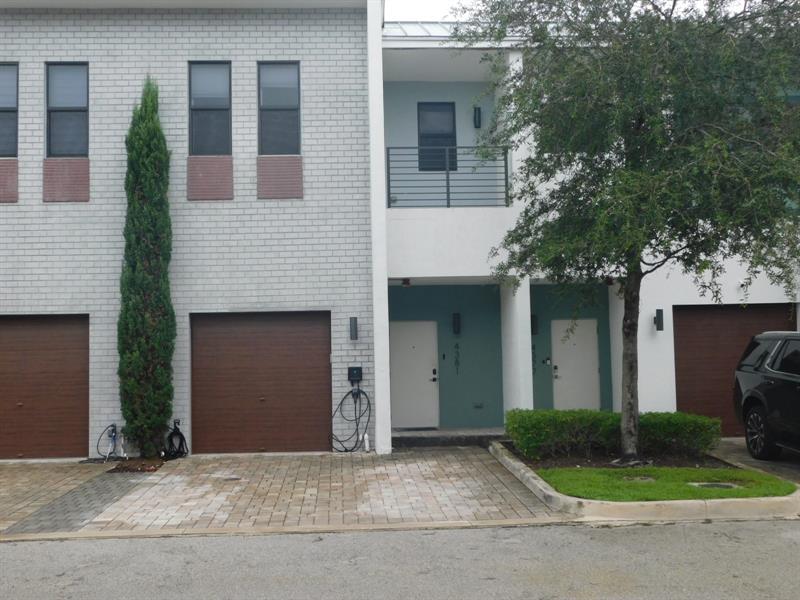 4381 NW 9th Street Plantation FL 33317