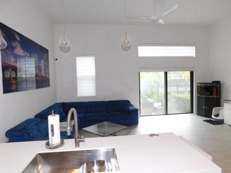 4381 NW 9th Street Plantation FL 33317