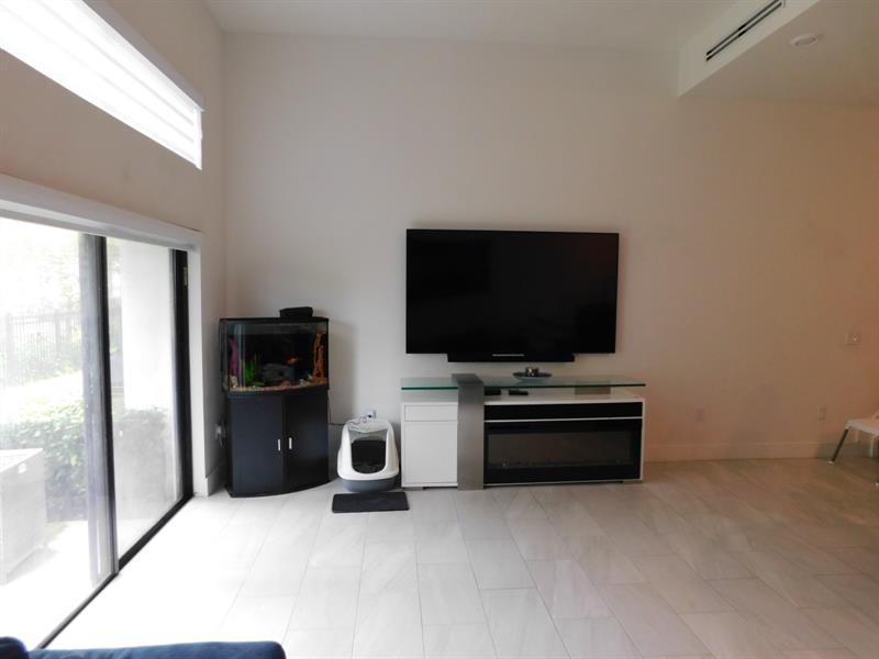 4381 NW 9th Street Plantation FL 33317